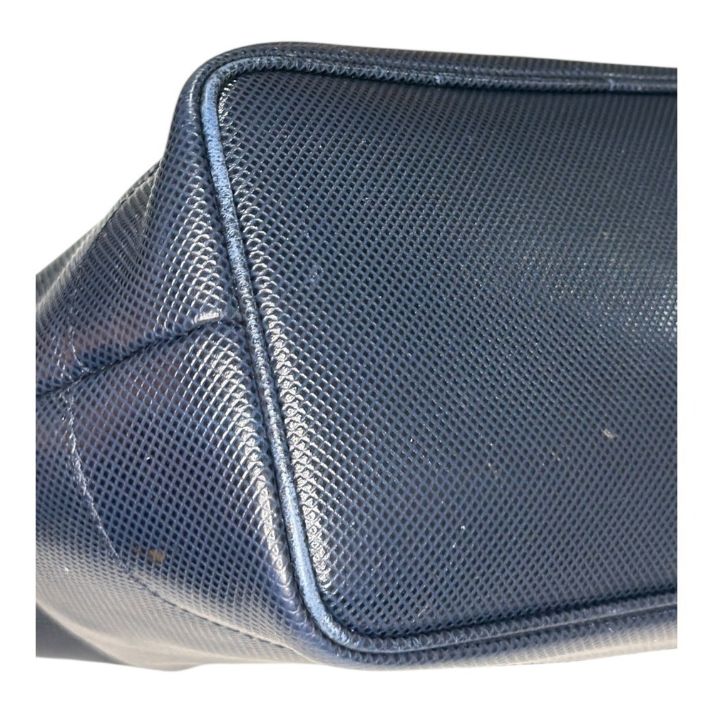 Bottega Veneta Vintage Textured Leather Tote – Navy, Braided Straps, Gold Hware - Picture 6 of 14